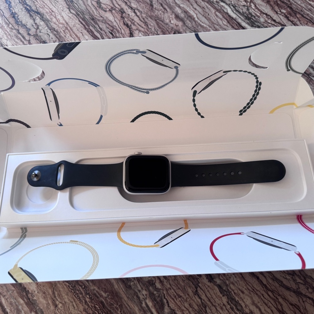 Apple Watch Series 8 +Cellular